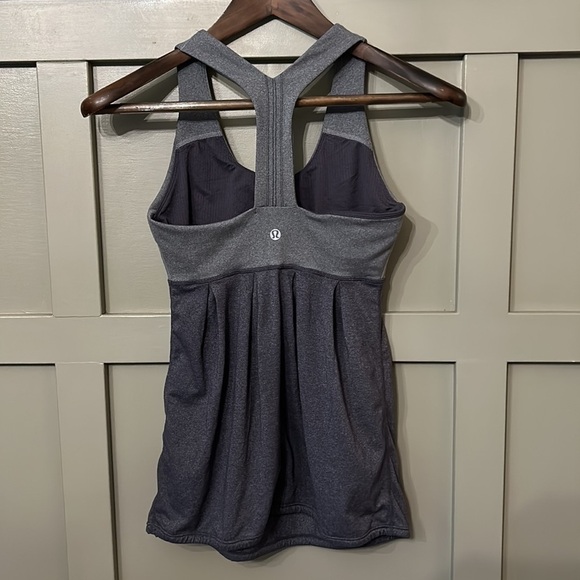 LULULEMON Power Dance Tank Yoga Top Built in Bra Gray / Dark Gray Size 4 - Picture 9 of 12